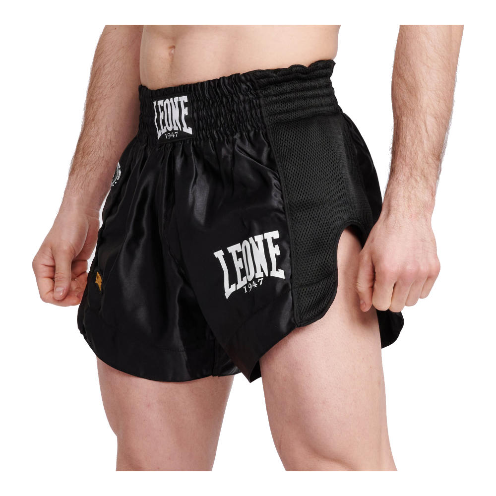 Leone 1947 Flag Thai Shorts Schwarz-AJO_000678